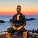 Hand_pek_11 sells paintings online