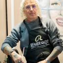 Penazi sells paintings online