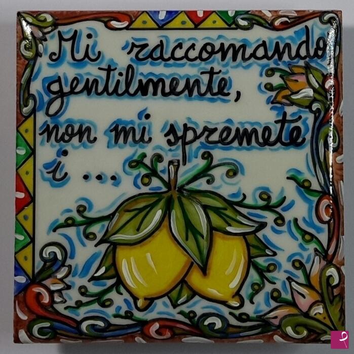 quadri in vendita online - Ceramica siciliana - collezione 2019 n.° 30  serie : aforismi umoristici 