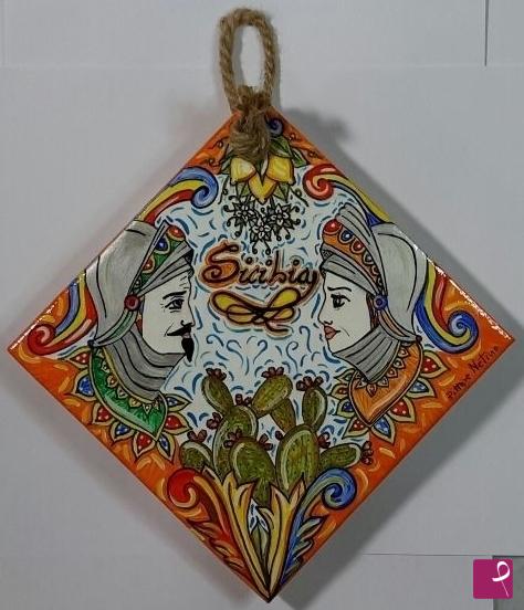 quadri in vendita online - Ceramica siciliana - collezione 2019 n.° 66 serie: souvenir siciliani