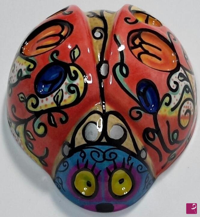quadri in vendita online - Coccinella in ceramica artistica siciliana.