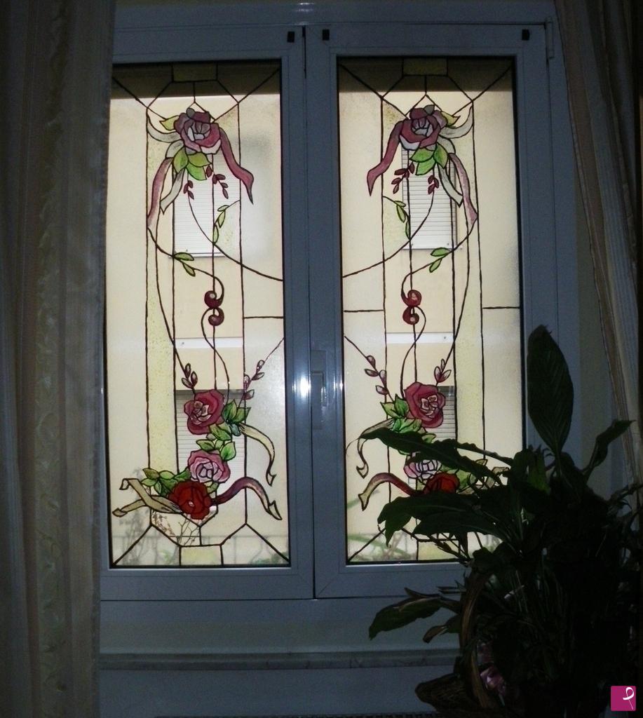 quadri in vendita online - Finestra rose