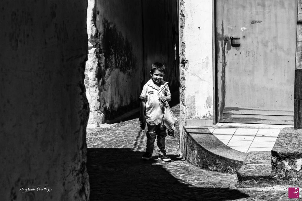 quadri in vendita online - "Mamma! Mi hanno scattato una foto!"