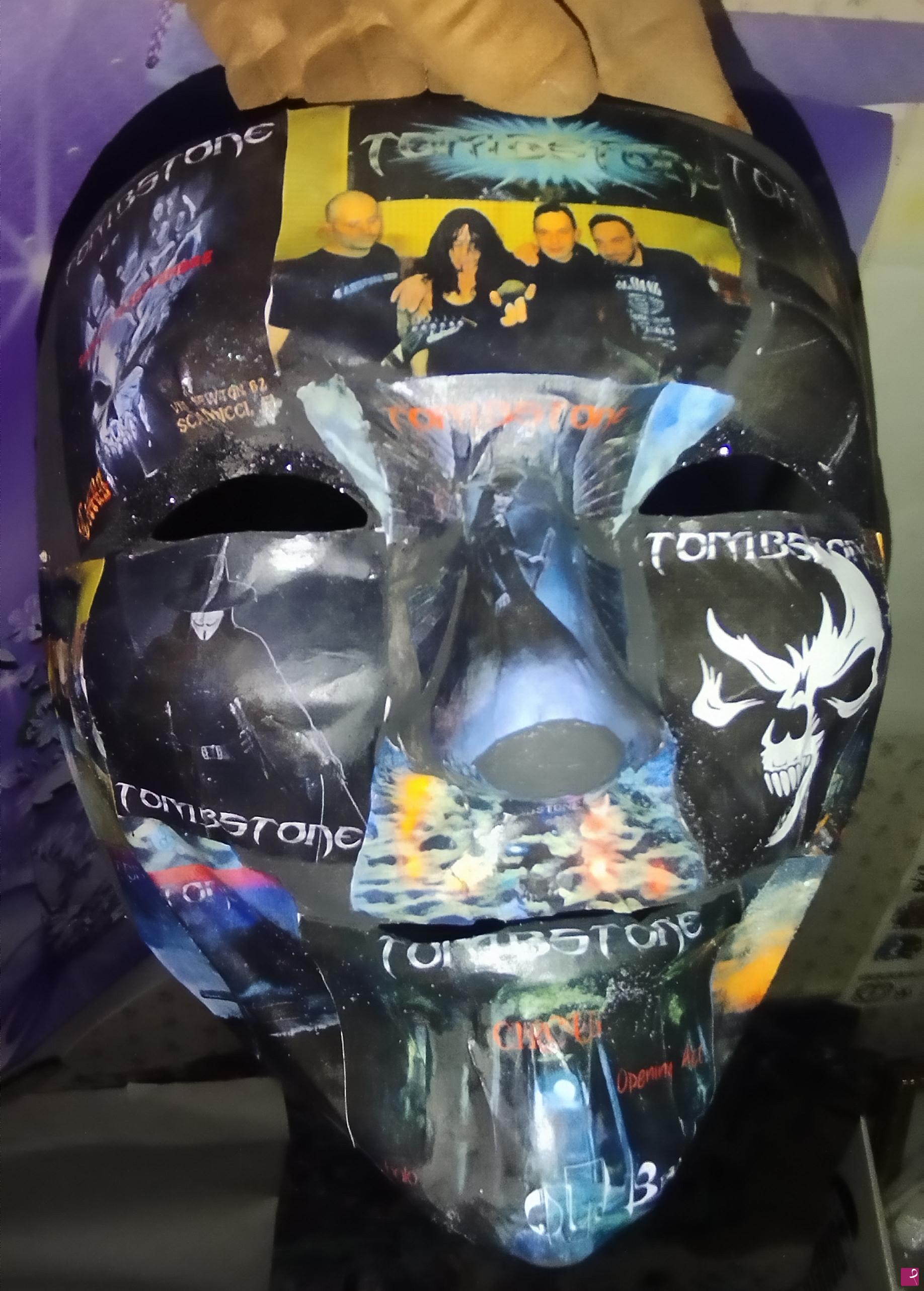 quadri in vendita online - Maschera tributo alla band Tombstone 