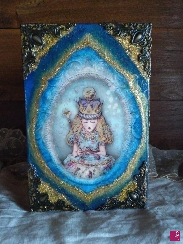 quadri in vendita online - QUEEN ALICE ( box scatola in legno)