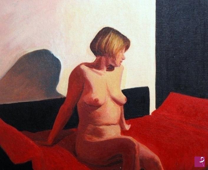 quadri in vendita online - ragazza sul divano rosso 2